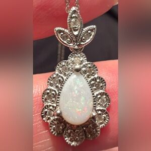 🔥Opal Diamond Vintage 14K Beautiful Pear Shaped Pendant Necklace 16” Gold Chain